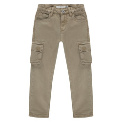 Stains and Stories boys worker Sand