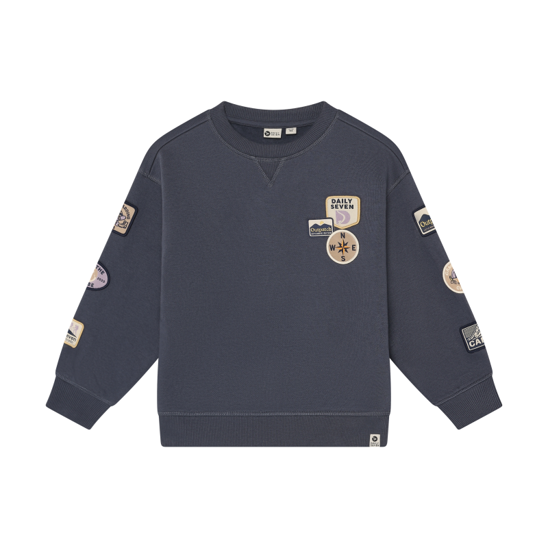 Daily Seven Oversized Sweater Badges Odyssey Gray
